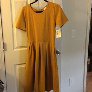 Lularoe mustard yellow Amelia Large BNWT